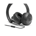 Headphone JBL Tune 500 com Fio Preto – Original com Nota Fiscal, Som JBL Pure Bass e Microfone Integrado Desfrute de potência sonora e conforto no dia a dia com o Headphone JBL Tune 500. Equipado com a exclusiva tecnologia JBL Pure Bass, este fone com fio oferece áudio de alta qualidade, ideal para quem busca um modelo acessível, durável e com desempenho superior em qualquer ocasião. Com drivers potentes de 32 mm, o JBL Tune 500 entrega graves profundos e potentes, equilibrando perfeitamente as frequências para uma experiência sonora envolvente. Seja para ouvir música, assistir vídeos ou realizar chamadas, você terá som claro, dinâmico e com a assinatura que tornou a JBL reconhecida mundialmente. Sua conexão via cabo P2 (3.5 mm) garante compatibilidade imediata com a maioria dos dispositivos, como notebooks, PCs, tablets, celulares com entrada de fone ou adaptadores, além de ser perfeito para quem deseja zero latência em jogos, vídeos ou transmissões ao vivo. O modelo possui microfone embutido com controle remoto de um botão no cabo, permitindo atender chamadas, pausar ou trocar faixas com praticidade, sem precisar tirar o celular do bolso. Leve e dobrável, o JBL Tune 500 foi projetado para facilitar a rotina de quem está sempre em movimento. As almofadas acolchoadas e a haste ajustável garantem um encaixe confortável, mesmo após longos períodos de uso. O formato on-ear (sobre a orelha) reduz o peso e facilita o transporte, tornando-o ideal para estudar, trabalhar, viajar ou relaxar em casa. Com visual moderno e acabamento elegante na cor preta, o headphone combina com qualquer estilo, mantendo a durabilidade e a qualidade que os produtos JBL oferecem. É uma excelente escolha para o uso diário, com excelente custo-benefício. Especificações Técnicas Marca: JBL Modelo: Tune 500 Cor: Preto Conectividade: Com fio (cabo P2 3.5 mm) Driver: 32 mm Tecnologia de som: JBL Pure Bass Tipo: On-ear (sobre a orelha) Microfone: Embutido no cabo Controle remoto: 1 botão no cabo (play/pausa/atender chamadas) Compatibilidade: Android, iOS, Windows, Mac, PS4, Xbox (com entrada P2) Dobrável: Sim Almofadas: Macias e confortáveis Peso: Leve Nota Fiscal: Produto original com NF e garantia oficial O JBL Tune 500 é perfeito para quem busca um fone de ouvido prático, confiável e com o som potente da JBL. Leve, dobrável e pronto para qualquer momento, ele une qualidade, conforto e desempenho em um só produto. Produto novo, original, com envio imediato e nota fiscal inclusa.