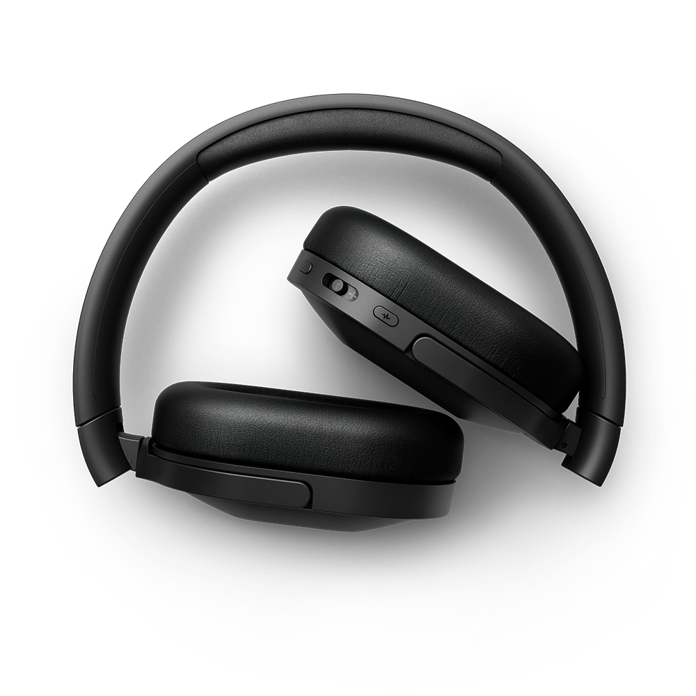 Headphone Philips TAH6506BK Bluetooth com ANC – Preto, Leve, Dobrável e com Conexão Dupla O Philips TAH6506BK é um headphone moderno, leve e potente, projetado para oferecer uma experiência de áudio premium com total liberdade de movimento. Com conectividade Bluetooth, cancelamento ativo de ruído (ANC) e conexão dupla simultânea (multiponto), ele é ideal para quem busca praticidade, conforto e som limpo em qualquer situação. Seu principal destaque é a tecnologia de cancelamento ativo de ruído (ANC), que filtra os sons externos em tempo real, criando uma experiência de audição imersiva e silenciosa. Perfeito para ambientes barulhentos como transportes públicos, escritórios ou durante viagens. Além disso, o TAH6506BK conta com conexão Bluetooth multiponto, o que permite parear o fone a dois dispositivos simultaneamente. Você pode, por exemplo, assistir a um vídeo no notebook e atender chamadas do celular sem precisar desconectar de um para conectar no outro. A qualidade sonora é outro ponto forte. Com drivers de 32 mm, o fone oferece áudio limpo, equilibrado e com graves presentes. Seja ouvindo músicas, podcasts ou participando de reuniões, o desempenho é estável e agradável. O design over-ear dobrável proporciona conforto mesmo após horas de uso. As almofadas macias se ajustam suavemente às orelhas, e a estrutura leve torna o uso prolongado mais cômodo. Além disso, ele pode ser facilmente guardado em mochilas ou bolsas sem ocupar espaço. A bateria tem autonomia de até 30 horas com o ANC desligado e até 25 horas com o cancelamento de ruído ativado. Com o carregamento rápido via USB-C, apenas 15 minutos na tomada garantem até 2 horas de reprodução — ideal para quem tem pouco tempo e muita rotina. O microfone embutido com redução de ruído permite chamadas com mais clareza, mesmo em ambientes ruidosos. Os botões laterais integrados oferecem controle rápido de volume, troca de faixas, chamadas e ativação do ANC, além de suporte a assistentes de voz como Google Assistant e Siri. Com acabamento preto fosco elegante e estrutura dobrável, o Philips TAH6506BK é discreto, funcional e pronto para te acompanhar em qualquer lugar. Especificações Técnicas Marca: Philips Modelo: TAH6506BK Cor: Preto Conectividade: Bluetooth multiponto (dupla conexão) Cancelamento de Ruído Ativo (ANC): Sim Drivers: 32 mm Tipo: Over-ear (circumaural) Microfone: Integrado com redução de ruído Controles: Botões físicos nas laterais Autonomia: Até 30h (ANC desligado) / até 25h (ANC ligado) Carregamento rápido: 15 min = até 2h de uso Tempo de carregamento total: Aproximadamente 2 horas Porta de carregamento: USB-C Compatibilidade: Android, iOS, Windows, Mac e outros Design: Leve, dobrável e confortável Nota Fiscal: Produto original com garantia e envio imediato Com o Philips TAH6506BK, você garante som potente, liberdade total, cancelamento de ruído eficaz e praticidade com conexão simultânea a dois dispositivos. Um fone elegante, eficiente e pronto para sua rotina moderna.