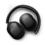 Headphone Philips TAH6506BK Bluetooth com ANC – Preto, Leve, Dobrável e com Conexão Dupla O Philips TAH6506BK é um headphone moderno, leve e potente, projetado para oferecer uma experiência de áudio premium com total liberdade de movimento. Com conectividade Bluetooth, cancelamento ativo de ruído (ANC) e conexão dupla simultânea (multiponto), ele é ideal para quem busca praticidade, conforto e som limpo em qualquer situação. Seu principal destaque é a tecnologia de cancelamento ativo de ruído (ANC), que filtra os sons externos em tempo real, criando uma experiência de audição imersiva e silenciosa. Perfeito para ambientes barulhentos como transportes públicos, escritórios ou durante viagens. Além disso, o TAH6506BK conta com conexão Bluetooth multiponto, o que permite parear o fone a dois dispositivos simultaneamente. Você pode, por exemplo, assistir a um vídeo no notebook e atender chamadas do celular sem precisar desconectar de um para conectar no outro. A qualidade sonora é outro ponto forte. Com drivers de 32 mm, o fone oferece áudio limpo, equilibrado e com graves presentes. Seja ouvindo músicas, podcasts ou participando de reuniões, o desempenho é estável e agradável. O design over-ear dobrável proporciona conforto mesmo após horas de uso. As almofadas macias se ajustam suavemente às orelhas, e a estrutura leve torna o uso prolongado mais cômodo. Além disso, ele pode ser facilmente guardado em mochilas ou bolsas sem ocupar espaço. A bateria tem autonomia de até 30 horas com o ANC desligado e até 25 horas com o cancelamento de ruído ativado. Com o carregamento rápido via USB-C, apenas 15 minutos na tomada garantem até 2 horas de reprodução — ideal para quem tem pouco tempo e muita rotina. O microfone embutido com redução de ruído permite chamadas com mais clareza, mesmo em ambientes ruidosos. Os botões laterais integrados oferecem controle rápido de volume, troca de faixas, chamadas e ativação do ANC, além de suporte a assistentes de voz como Google Assistant e Siri. Com acabamento preto fosco elegante e estrutura dobrável, o Philips TAH6506BK é discreto, funcional e pronto para te acompanhar em qualquer lugar. Especificações Técnicas Marca: Philips Modelo: TAH6506BK Cor: Preto Conectividade: Bluetooth multiponto (dupla conexão) Cancelamento de Ruído Ativo (ANC): Sim Drivers: 32 mm Tipo: Over-ear (circumaural) Microfone: Integrado com redução de ruído Controles: Botões físicos nas laterais Autonomia: Até 30h (ANC desligado) / até 25h (ANC ligado) Carregamento rápido: 15 min = até 2h de uso Tempo de carregamento total: Aproximadamente 2 horas Porta de carregamento: USB-C Compatibilidade: Android, iOS, Windows, Mac e outros Design: Leve, dobrável e confortável Nota Fiscal: Produto original com garantia e envio imediato Com o Philips TAH6506BK, você garante som potente, liberdade total, cancelamento de ruído eficaz e praticidade com conexão simultânea a dois dispositivos. Um fone elegante, eficiente e pronto para sua rotina moderna.